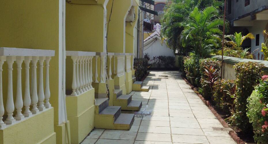 TG Stays Opp Newtons Supermarket, Goa 5